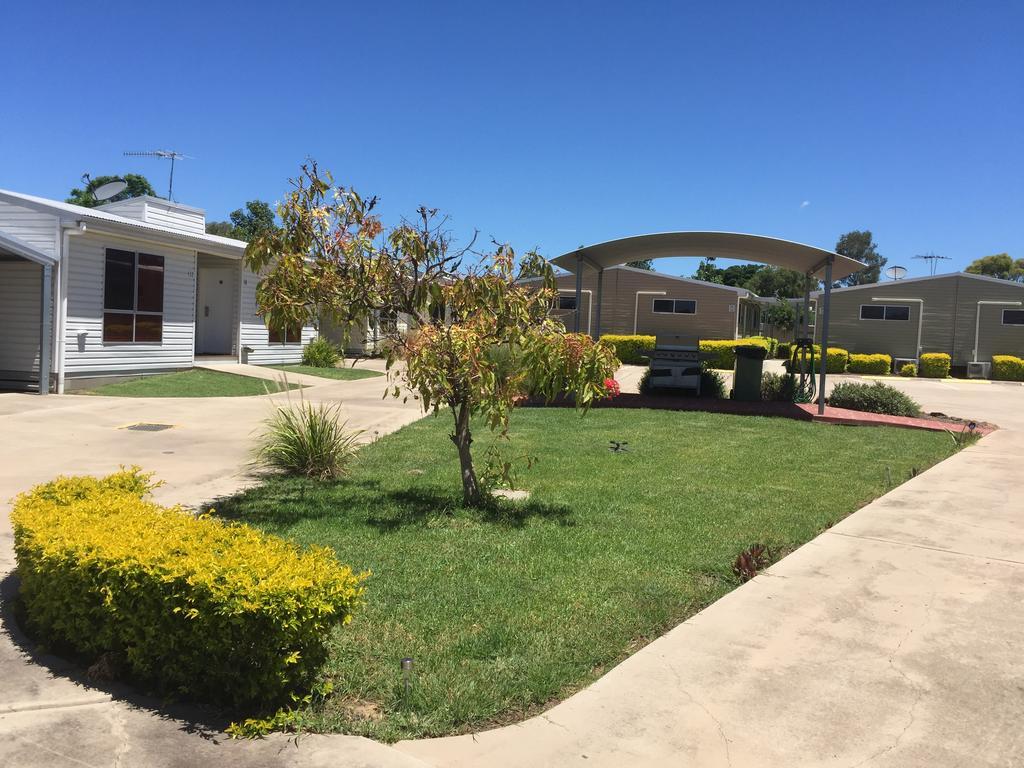 Springsure Overlander Motel エクステリア 写真