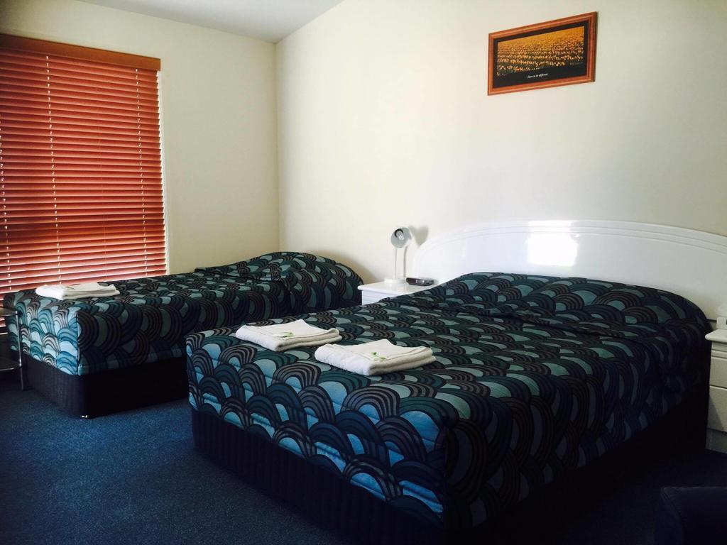 Springsure Overlander Motel エクステリア 写真