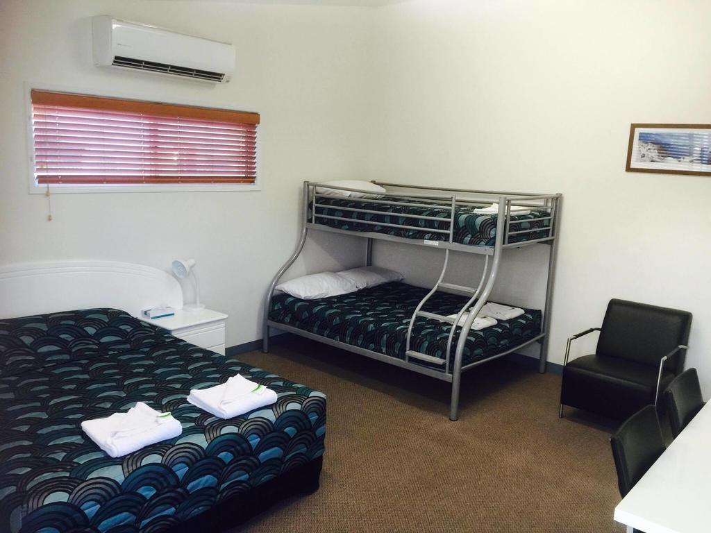 Springsure Overlander Motel エクステリア 写真